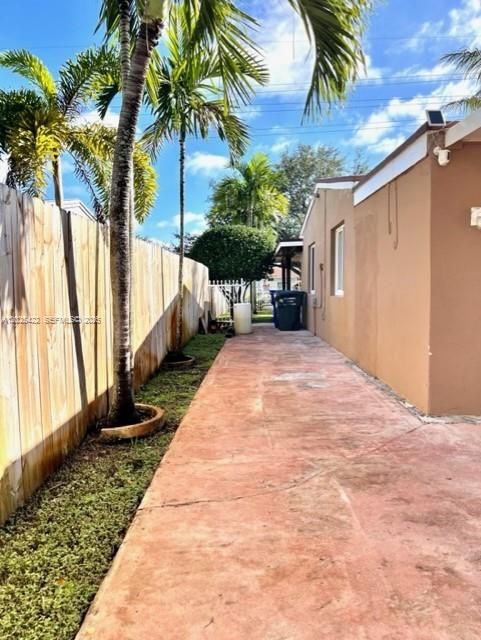 For Rent: $3,300 (3 beds, 2 baths, 1305 Square Feet)