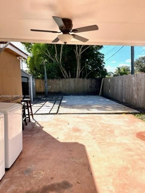 For Rent: $3,300 (3 beds, 2 baths, 1305 Square Feet)
