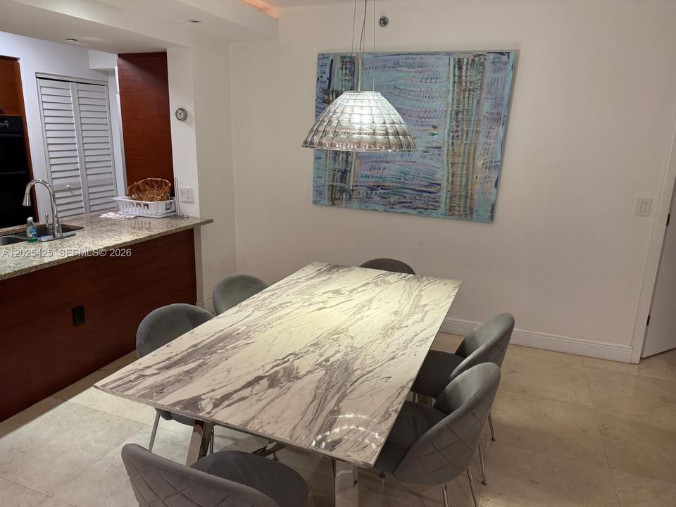 For Rent: $9,400 (3 beds, 3 baths, 1675 Square Feet)