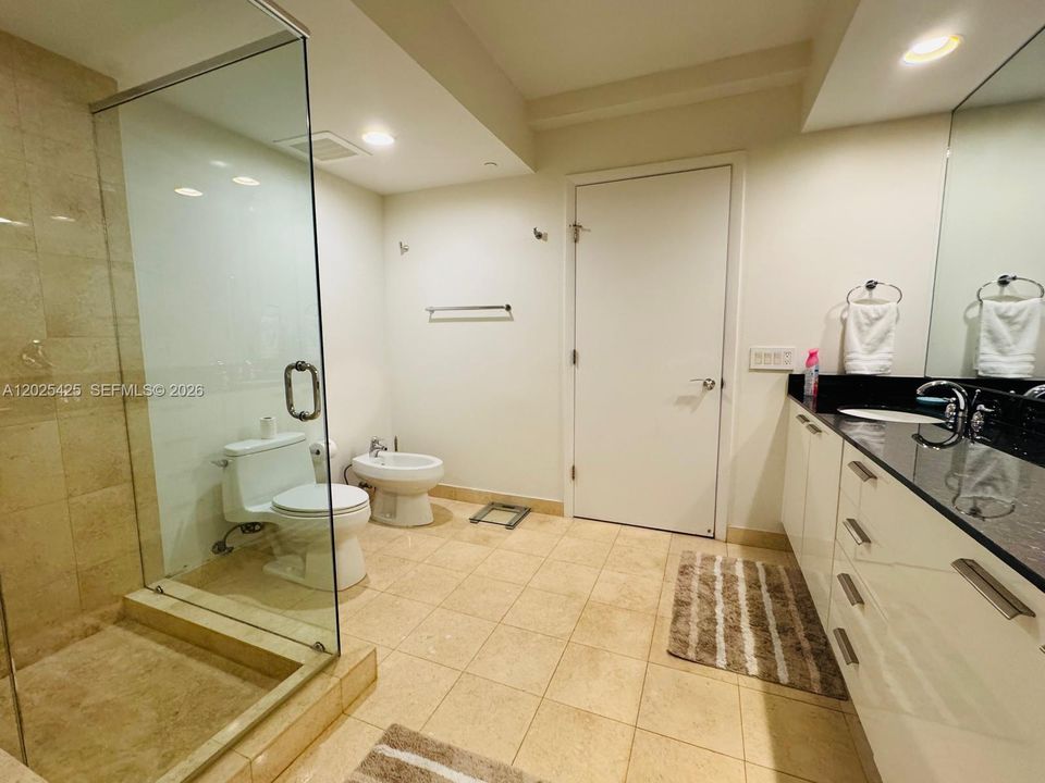 For Rent: $9,400 (3 beds, 3 baths, 1675 Square Feet)