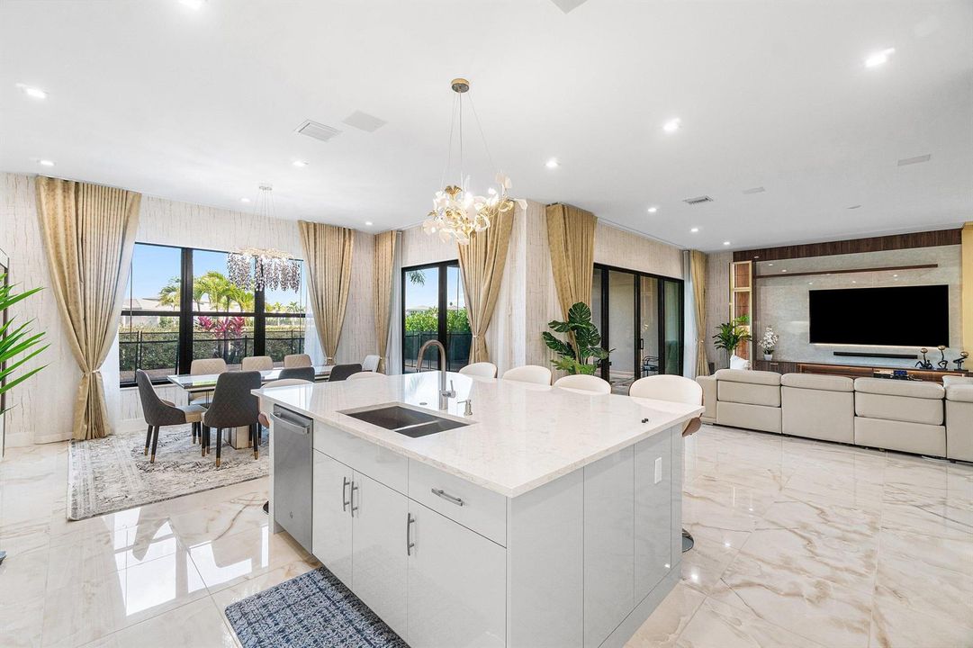 016-8233CrystalDownsAvenue-BocaRaton-FL-