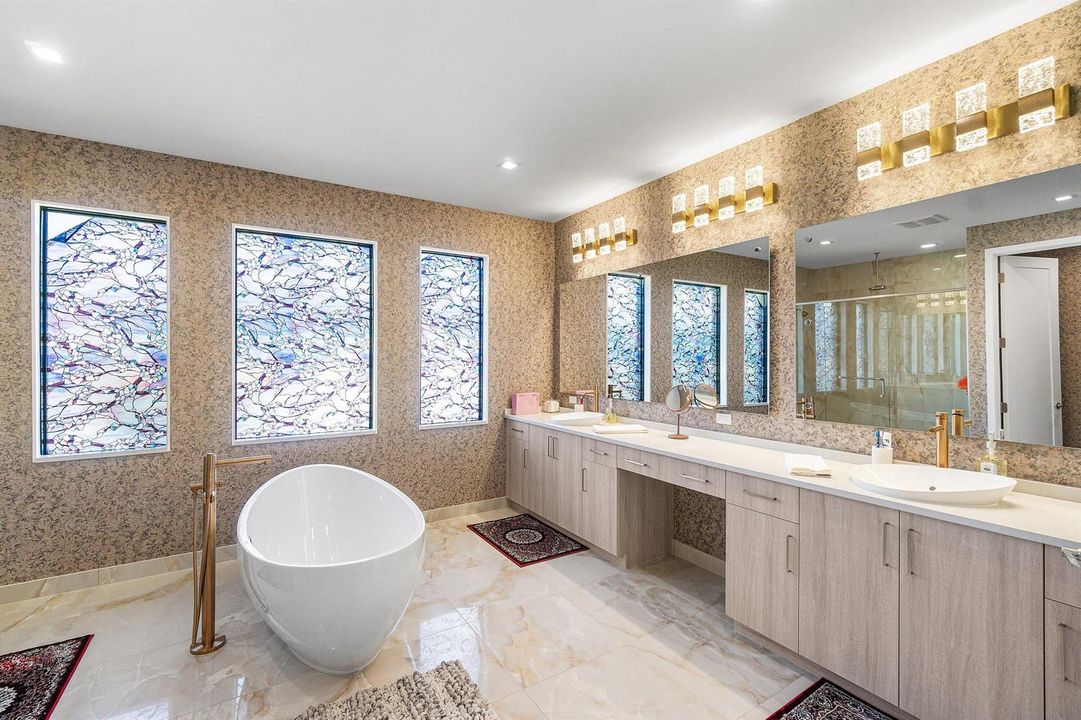 036-8233CrystalDownsAvenue-BocaRaton-FL-
