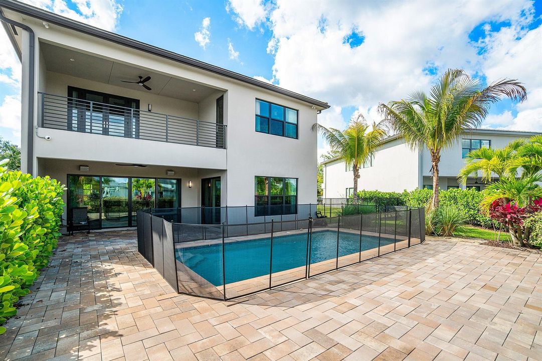 051-8233CrystalDownsAvenue-BocaRaton-FL-