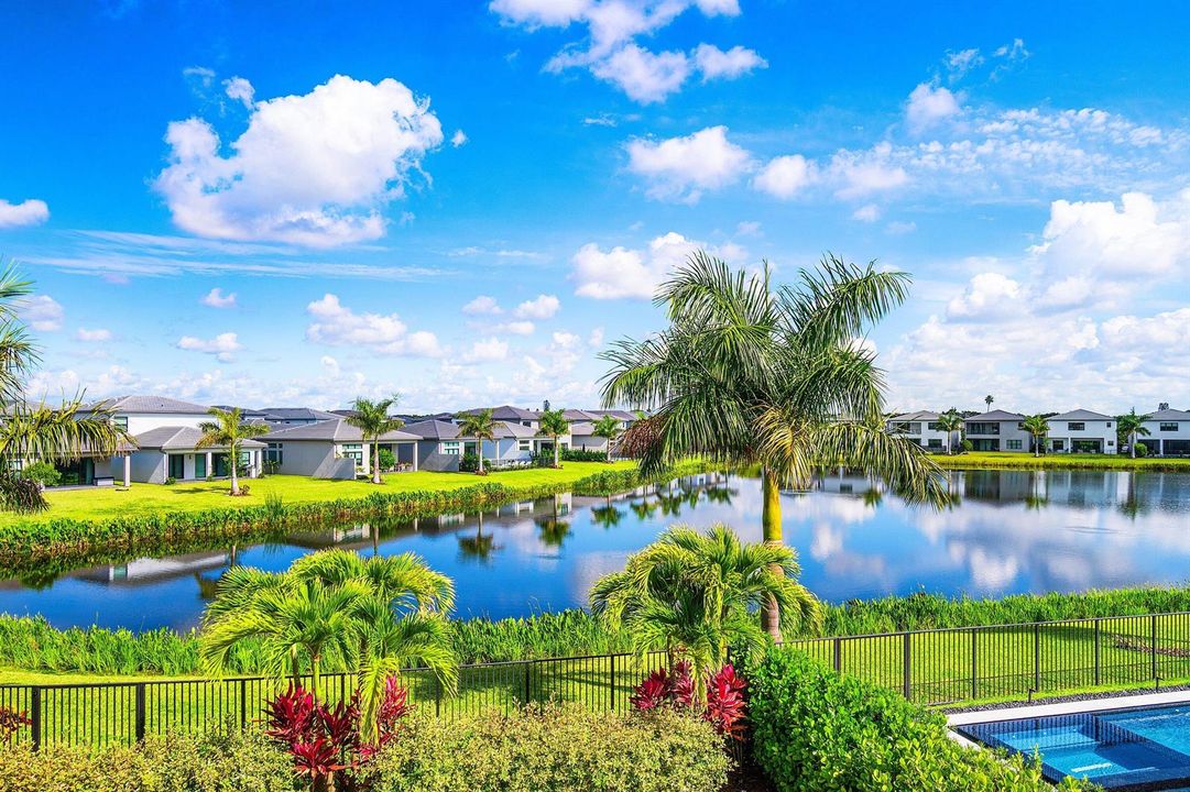 031-8233CrystalDownsAvenue-BocaRaton-FL-