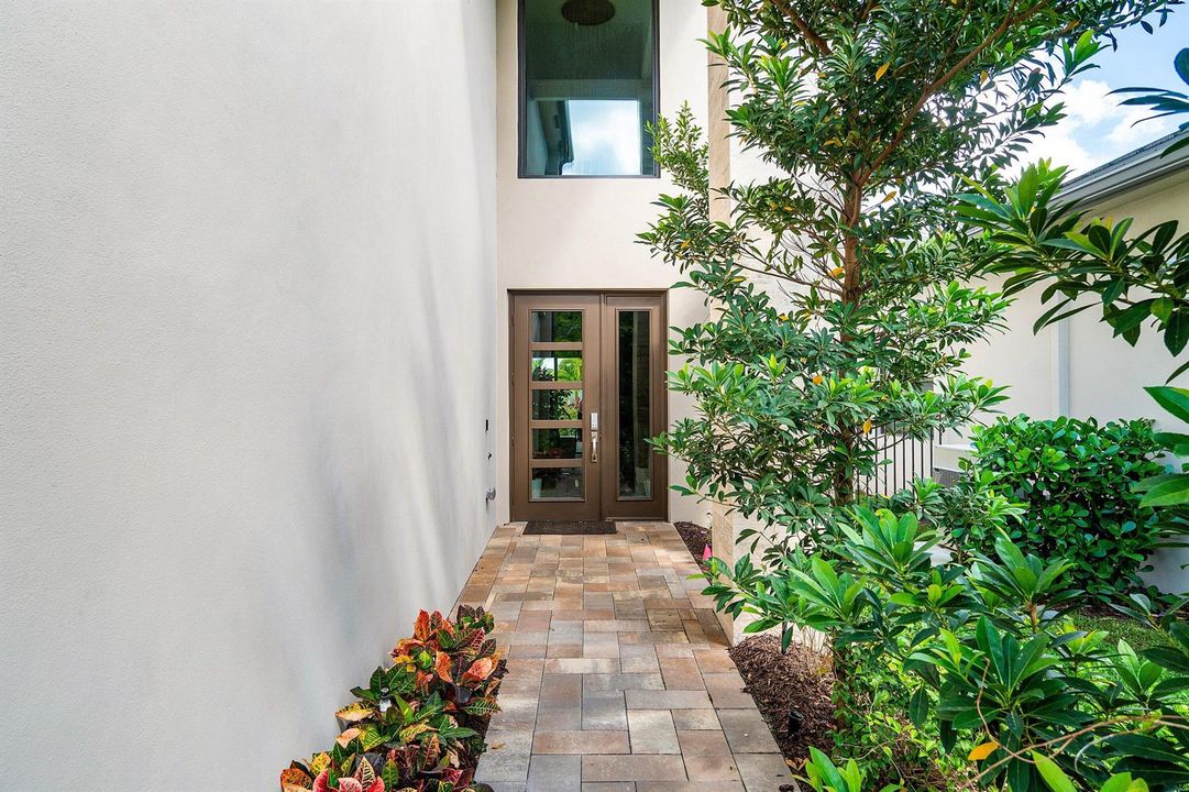 004-8233CrystalDownsAvenue-BocaRaton-FL-