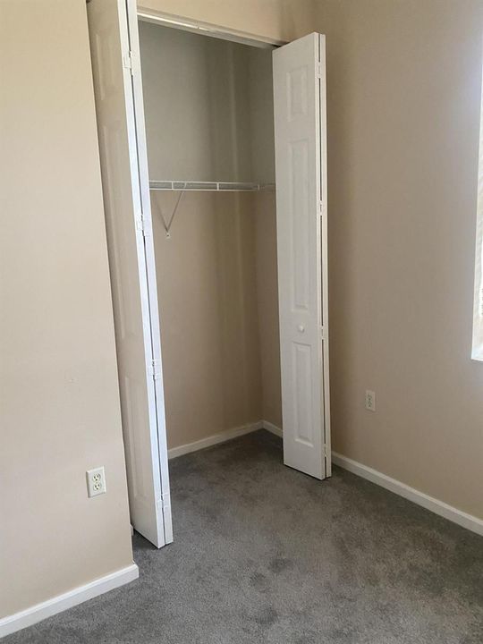 3 bed closet