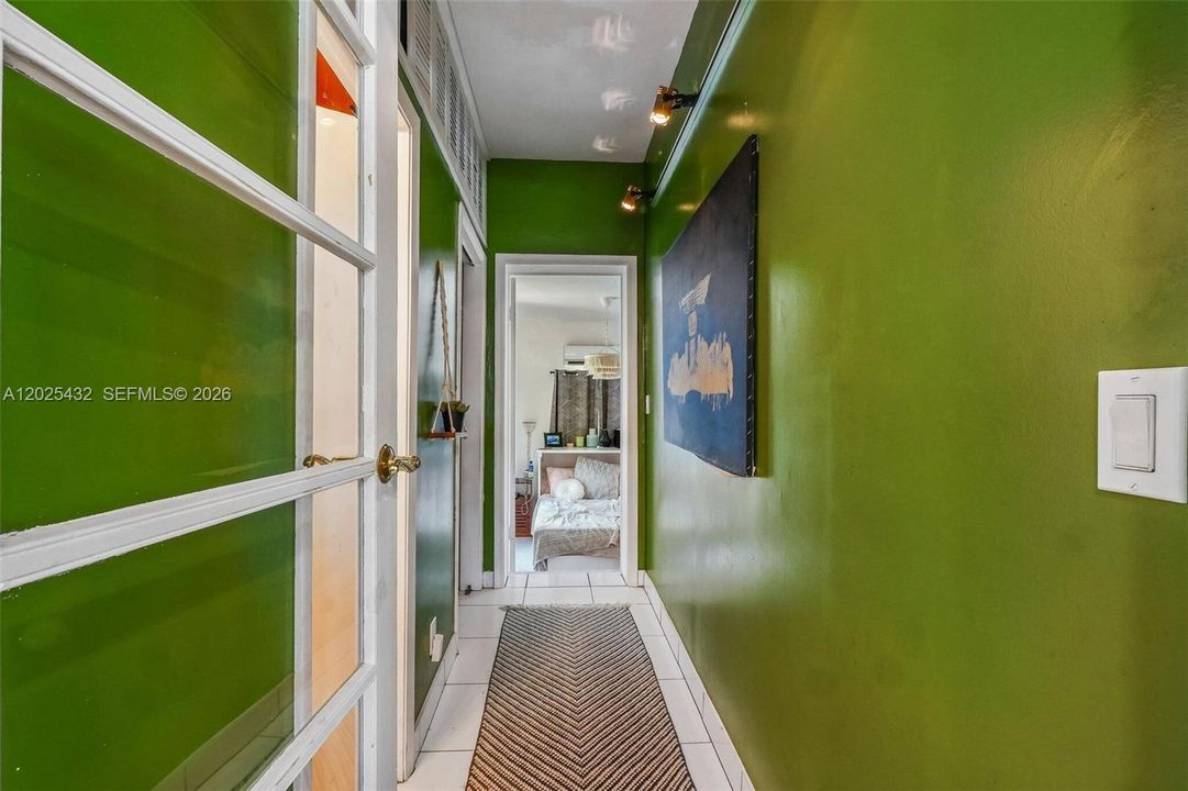 Active With Contract: $595,000 (3 beds, 2 baths, 1407 Square Feet)