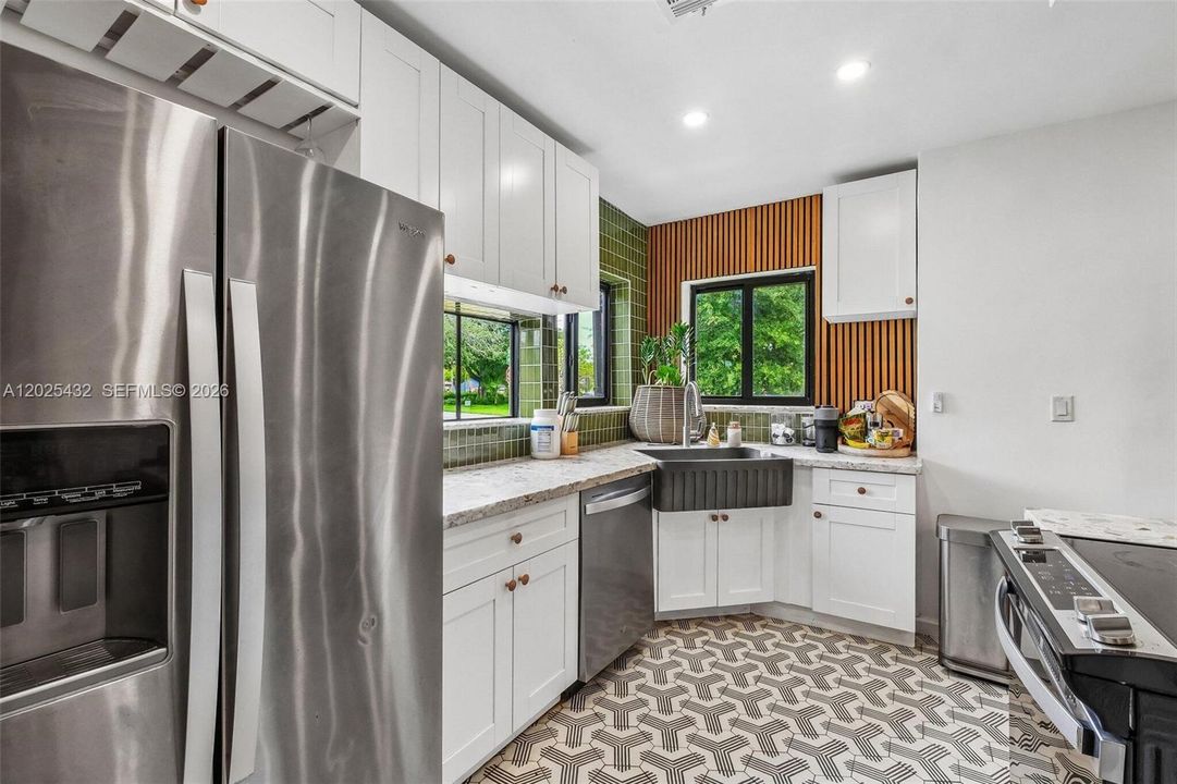 Active With Contract: $595,000 (3 beds, 2 baths, 1407 Square Feet)