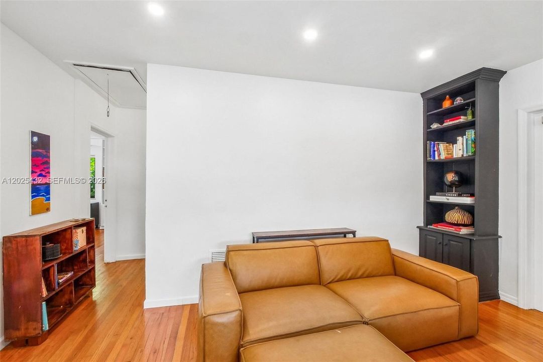 Active With Contract: $595,000 (3 beds, 2 baths, 1407 Square Feet)
