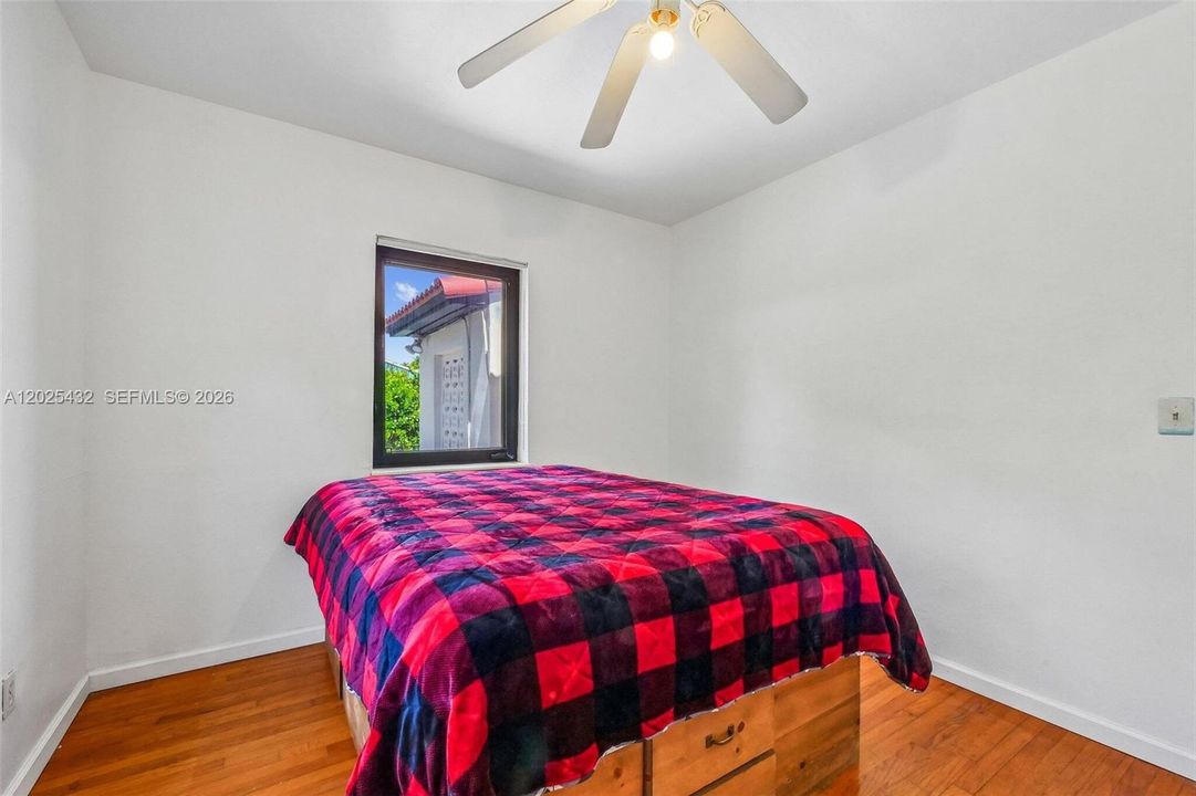 Active With Contract: $595,000 (3 beds, 2 baths, 1407 Square Feet)