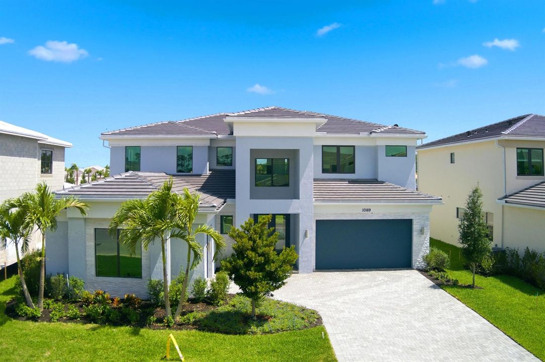 Versailles at Whitmore Estates