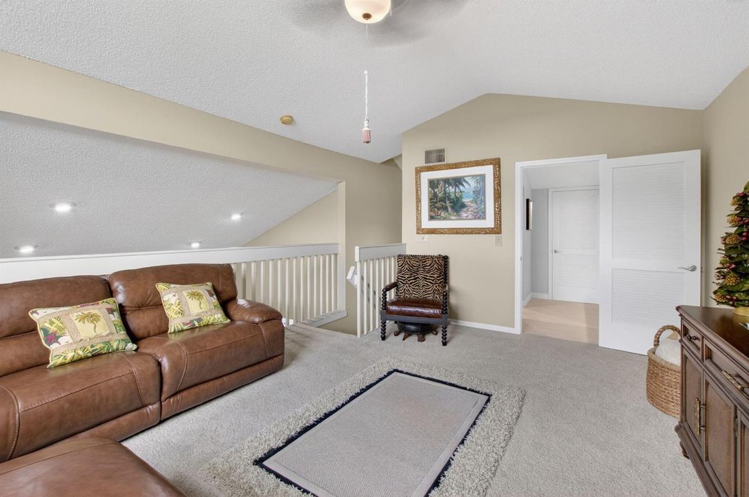 3rd Bedroom / Loft