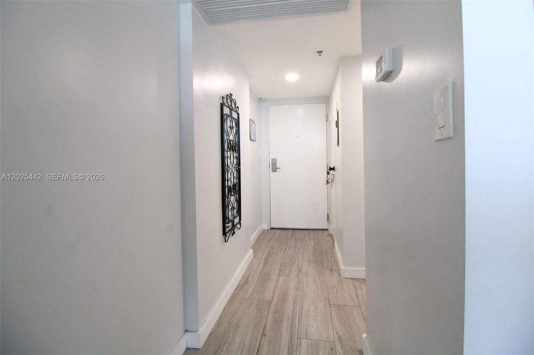 En Venta: $289,000 (0 camas, 1 baños, 440 Pies cuadrados)