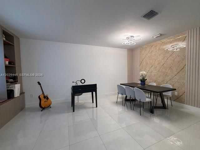 В аренду: $3,500 (3 спален, 2 ванн, 1545 Квадратных фут)