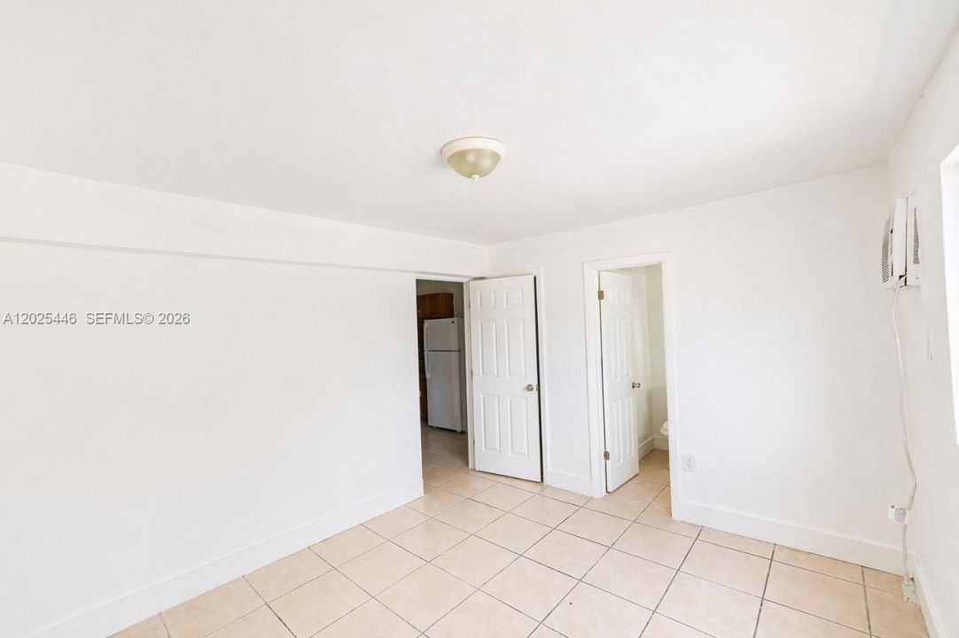 В аренду: $1,700 (1 спален, 1 ванн, 0 Квадратных фут)