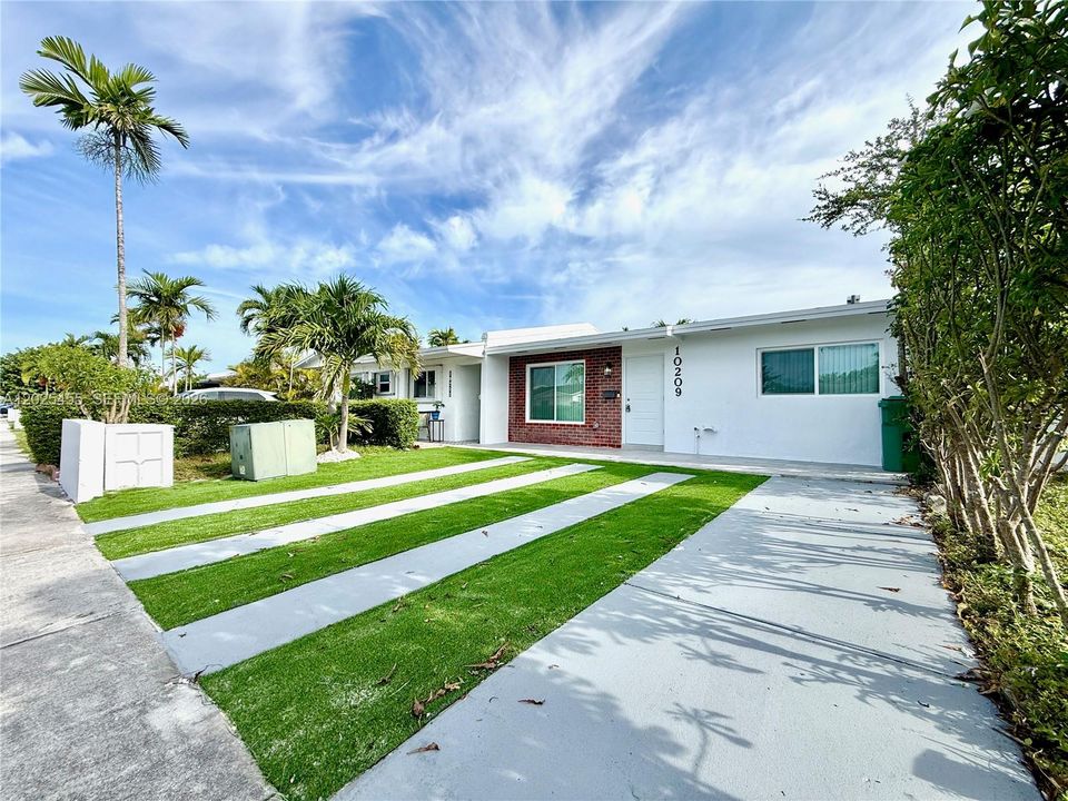 En Venta: $515,000 (2 camas, 2 baños, 964 Pies cuadrados)