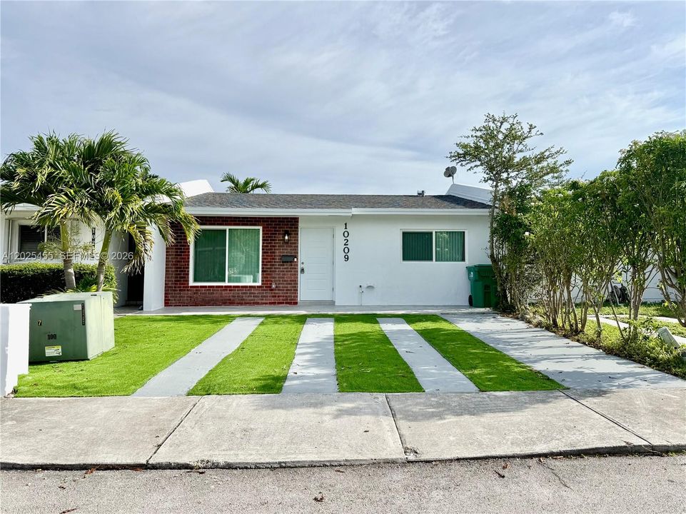 En Venta: $515,000 (2 camas, 2 baños, 964 Pies cuadrados)