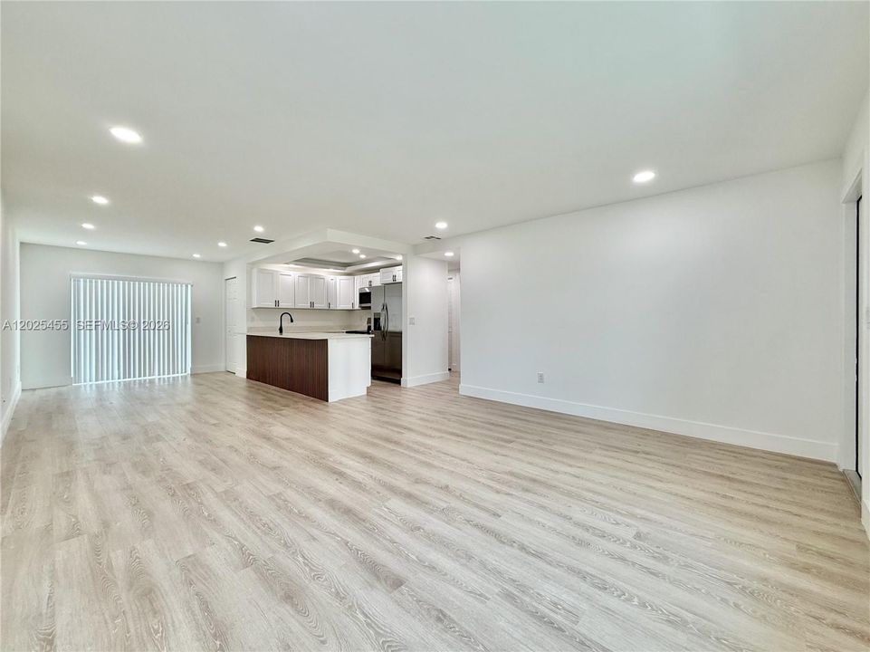 En Venta: $515,000 (2 camas, 2 baños, 964 Pies cuadrados)