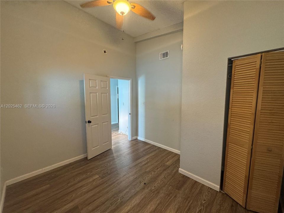 For Rent: $3,000 (3 beds, 2 baths, 1800 Square Feet)