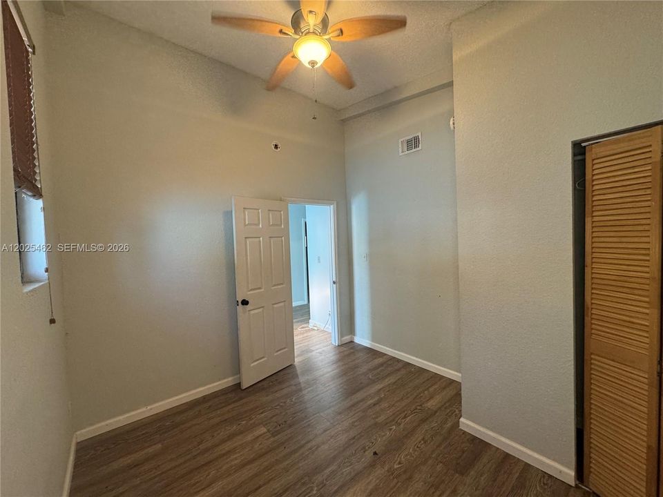 For Rent: $3,000 (3 beds, 2 baths, 1800 Square Feet)