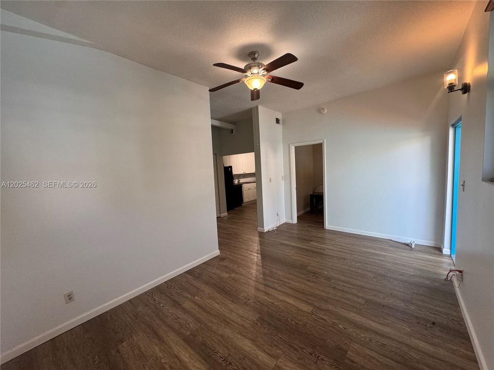 For Rent: $3,000 (3 beds, 2 baths, 1800 Square Feet)