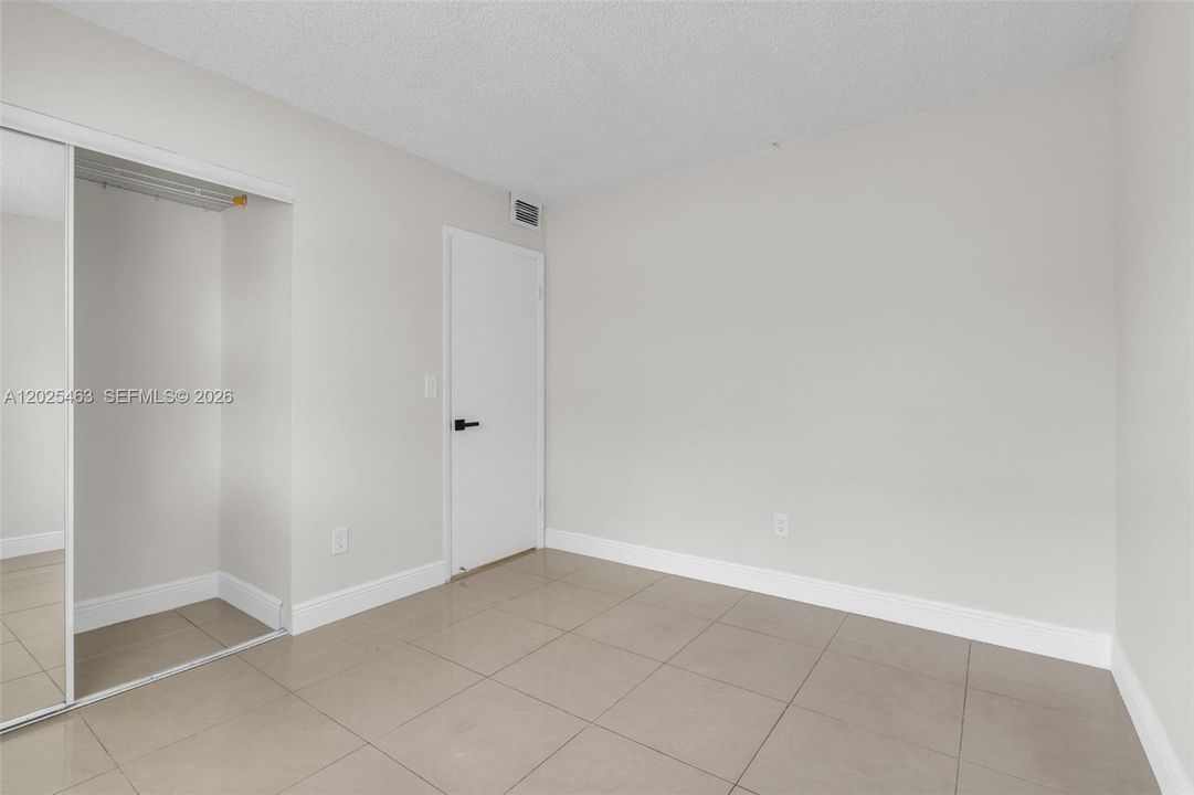 В аренду: $2,500 (3 спален, 2 ванн, 1125 Квадратных фут)