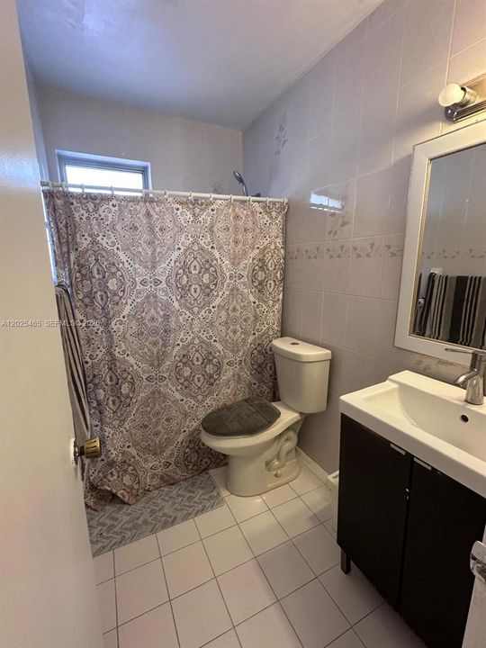 REAR BATHROOM