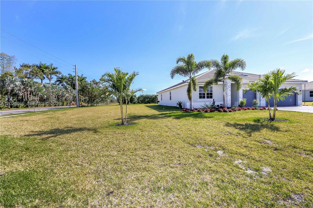 En Venta: $925,000 (4 camas, 3 baños, 0 Pies cuadrados)