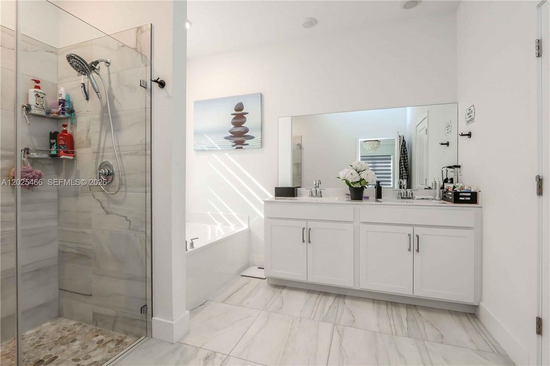 En Venta: $925,000 (4 camas, 3 baños, 0 Pies cuadrados)