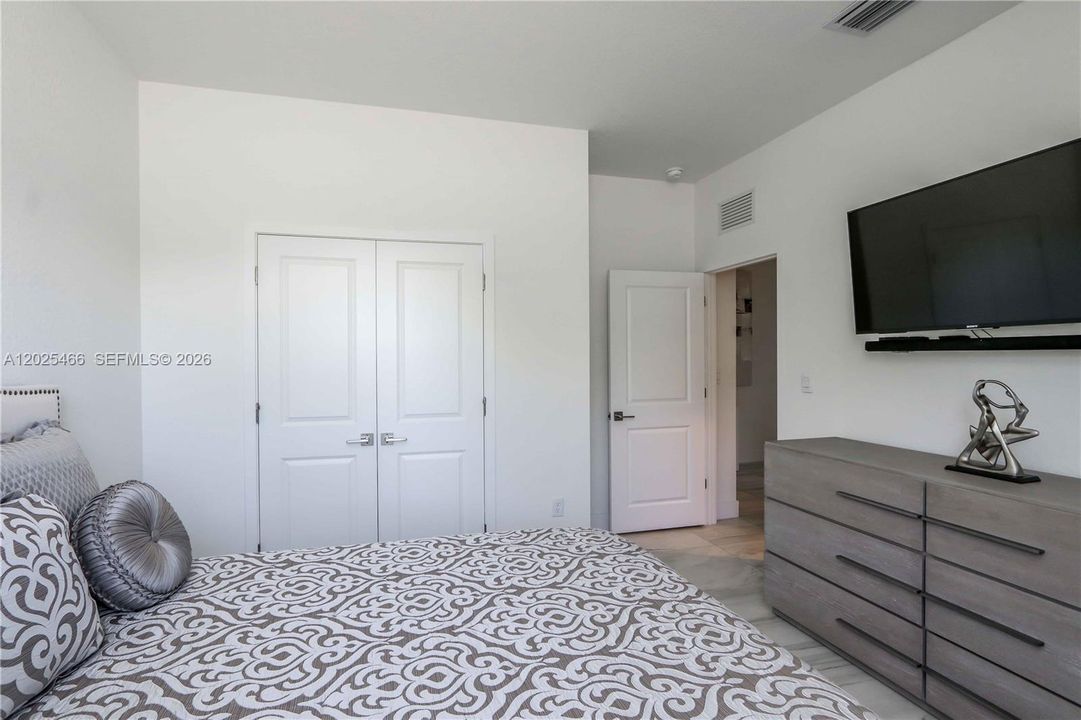 En Venta: $925,000 (4 camas, 3 baños, 0 Pies cuadrados)