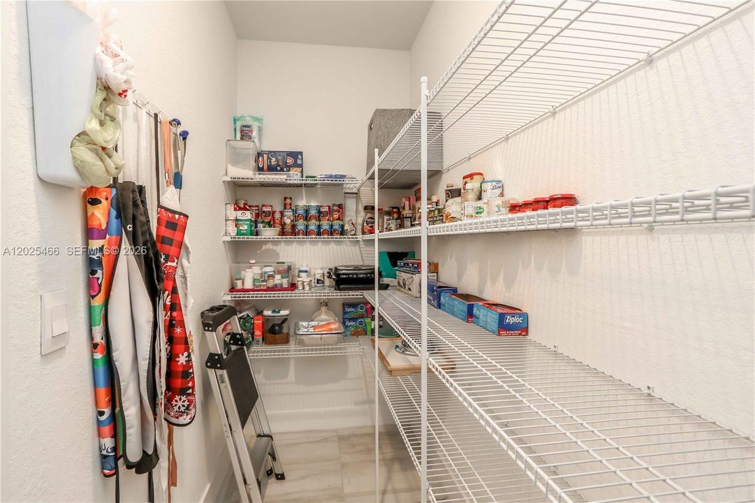 En Venta: $925,000 (4 camas, 3 baños, 0 Pies cuadrados)