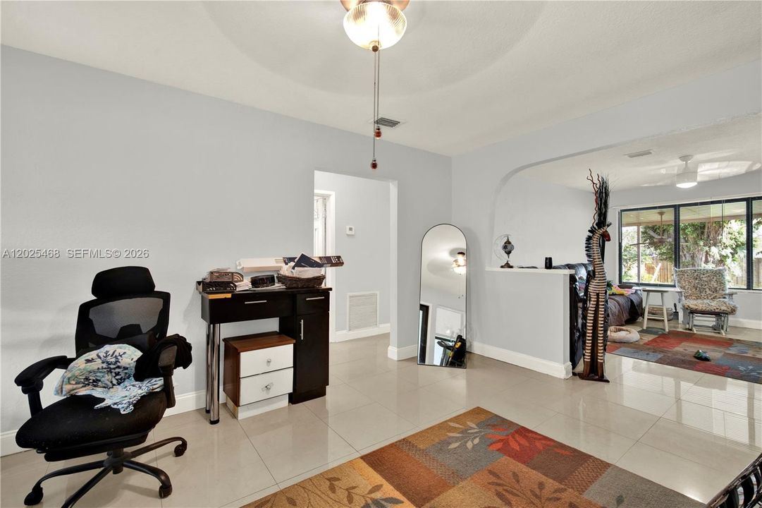 For Sale: $275,686 (3 beds, 2 baths, 1476 Square Feet)