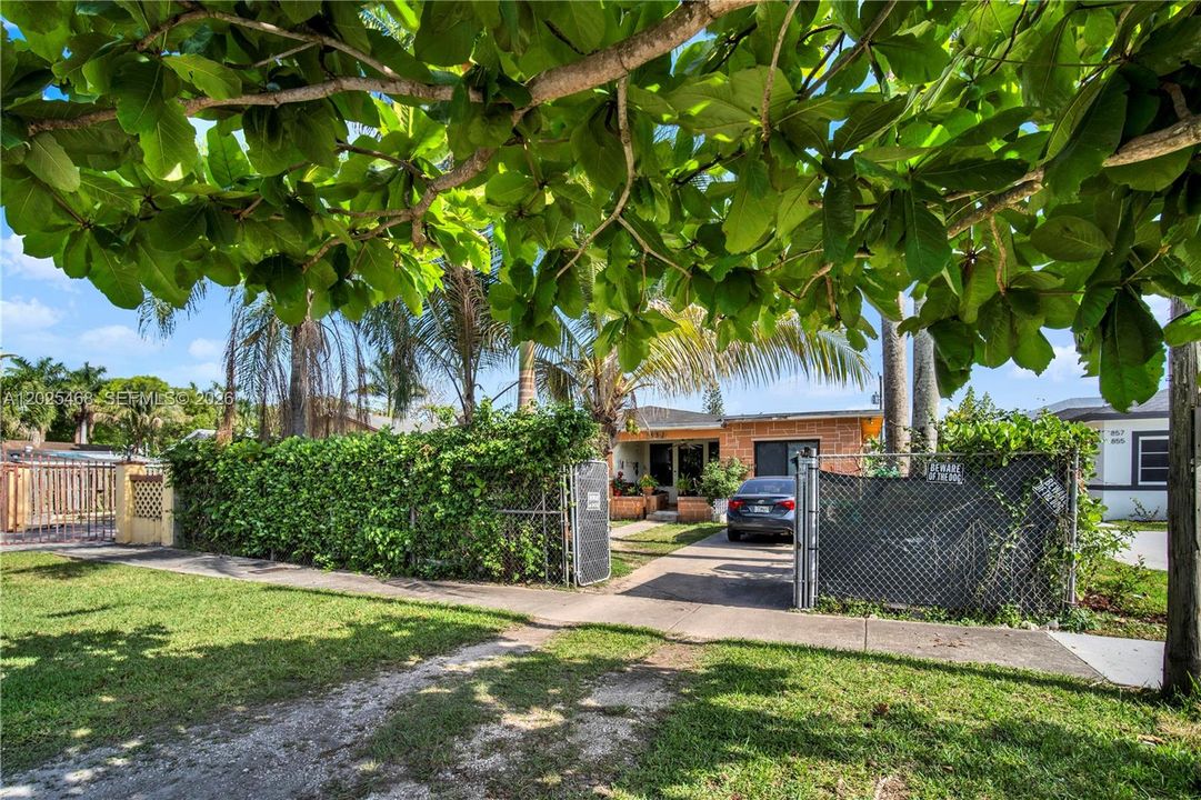 For Sale: $275,686 (3 beds, 2 baths, 1476 Square Feet)