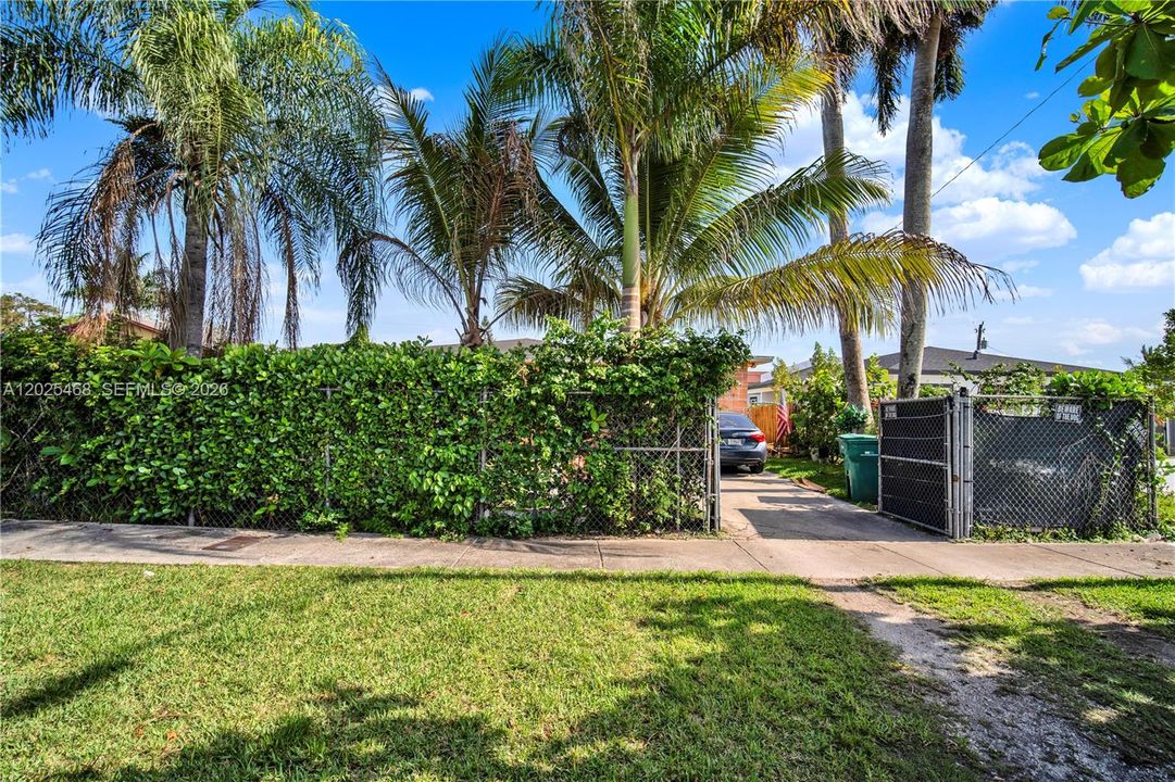 For Sale: $275,686 (3 beds, 2 baths, 1476 Square Feet)