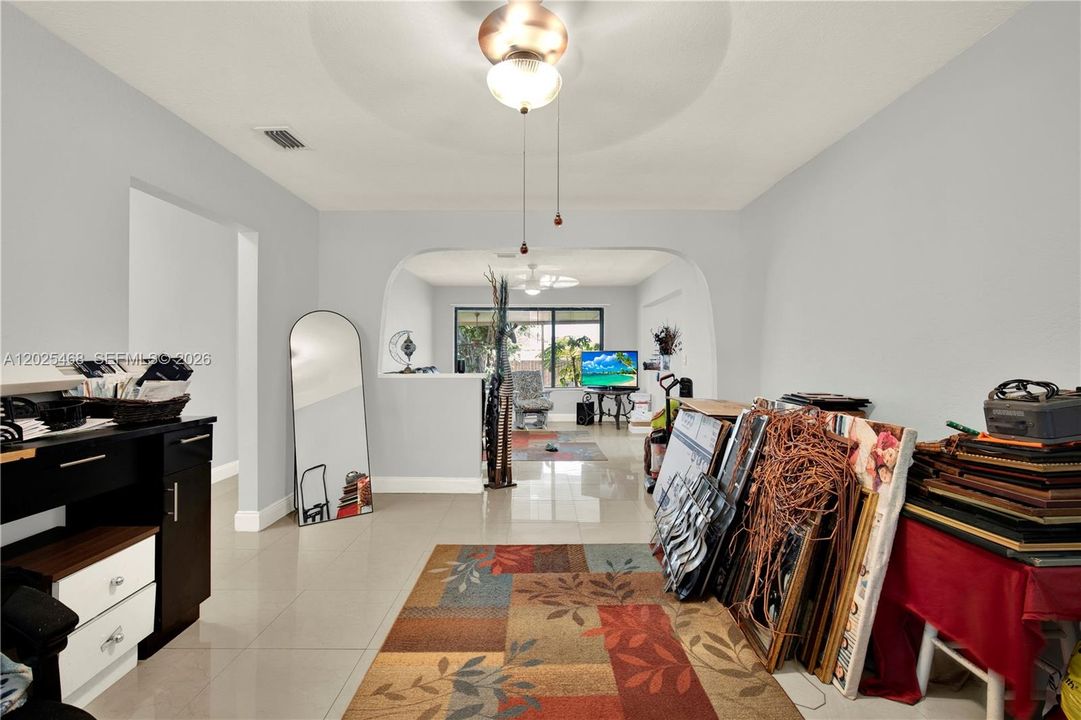 For Sale: $275,686 (3 beds, 2 baths, 1476 Square Feet)