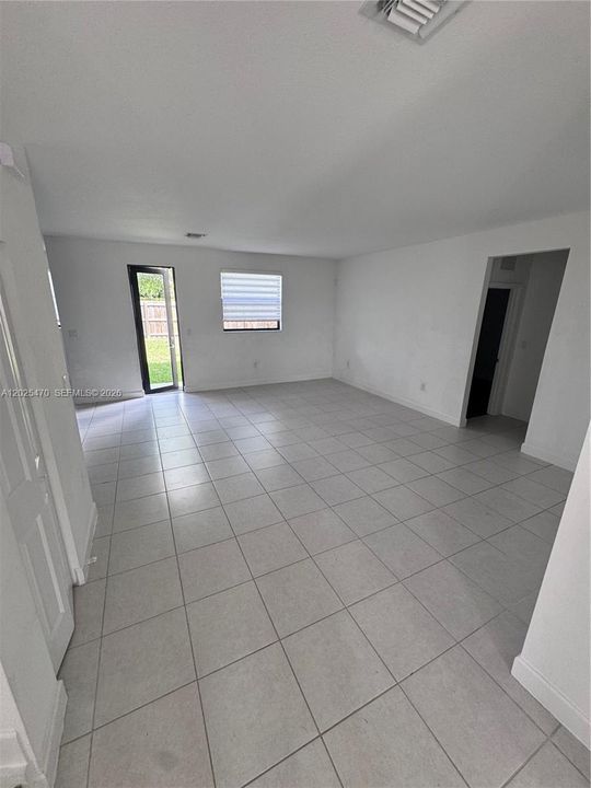 En Renta: $3,850 (4 camas, 3 baños, 2878 Pies cuadrados)