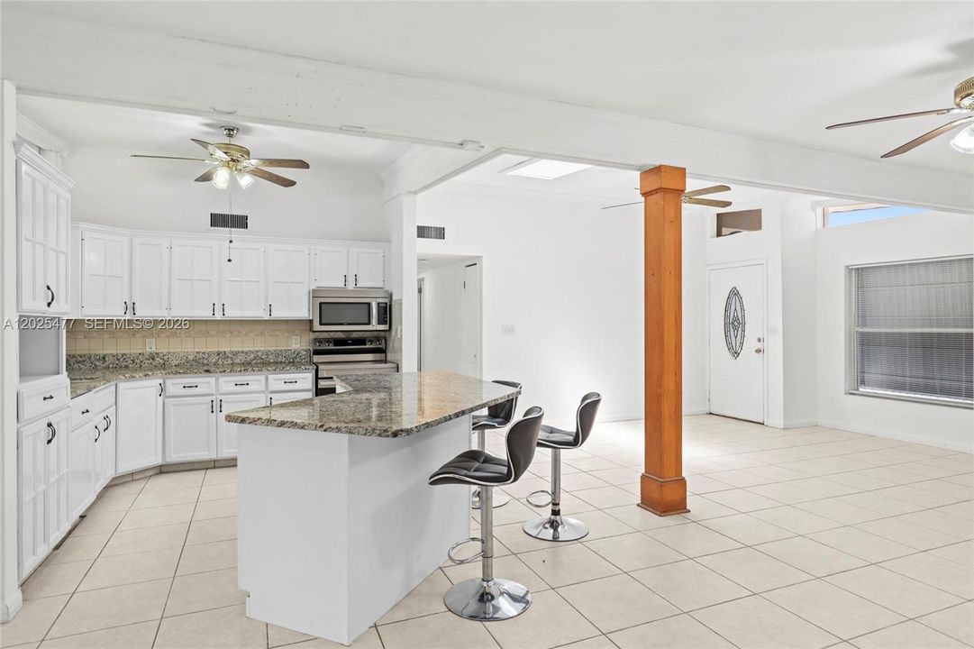 For Sale: $450,000 (5 beds, 3 baths, 3256 Square Feet)