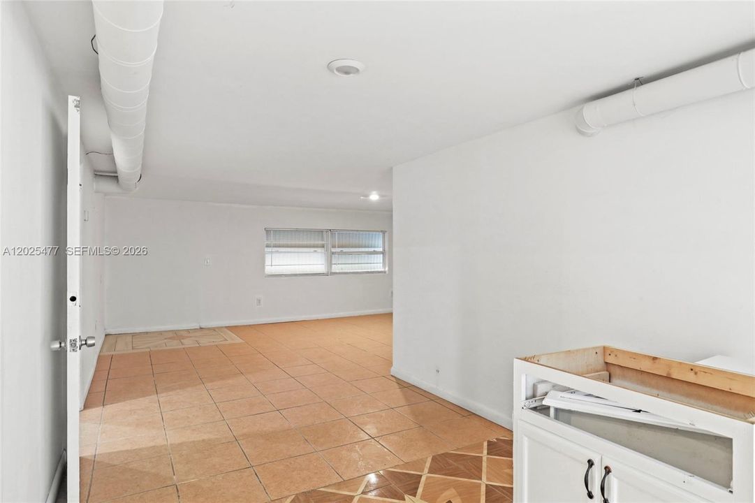 For Sale: $450,000 (5 beds, 3 baths, 3256 Square Feet)