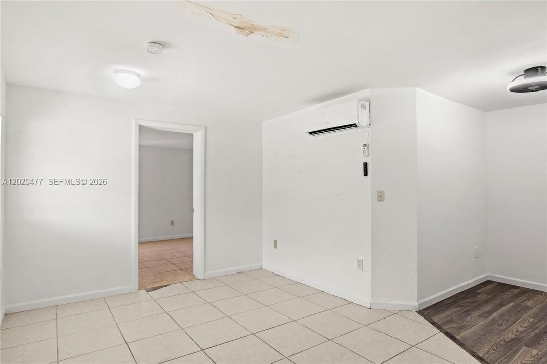 For Sale: $450,000 (5 beds, 3 baths, 3256 Square Feet)