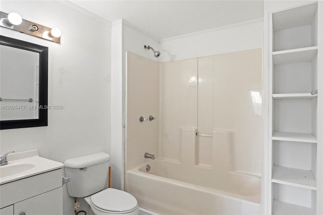 For Sale: $450,000 (5 beds, 3 baths, 3256 Square Feet)