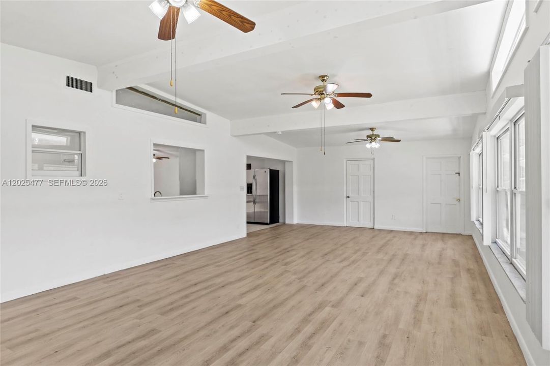 For Sale: $450,000 (5 beds, 3 baths, 3256 Square Feet)