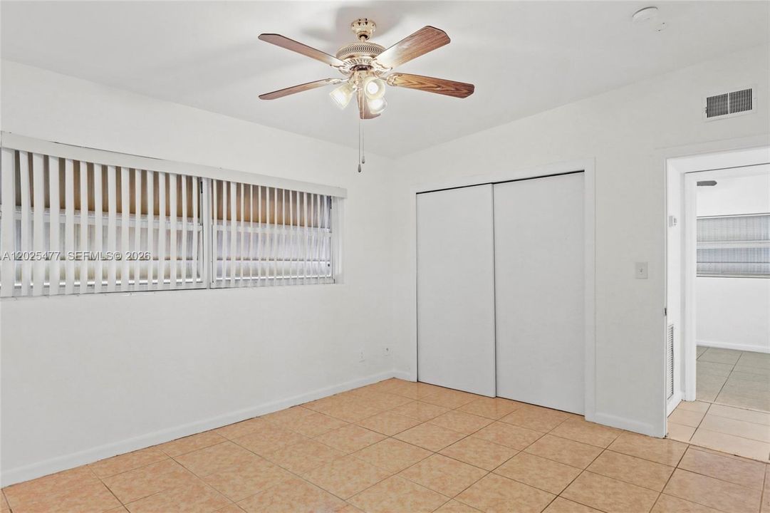 For Sale: $450,000 (5 beds, 3 baths, 3256 Square Feet)