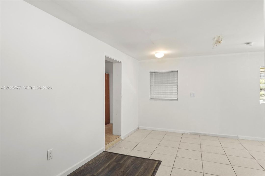 For Sale: $450,000 (5 beds, 3 baths, 3256 Square Feet)