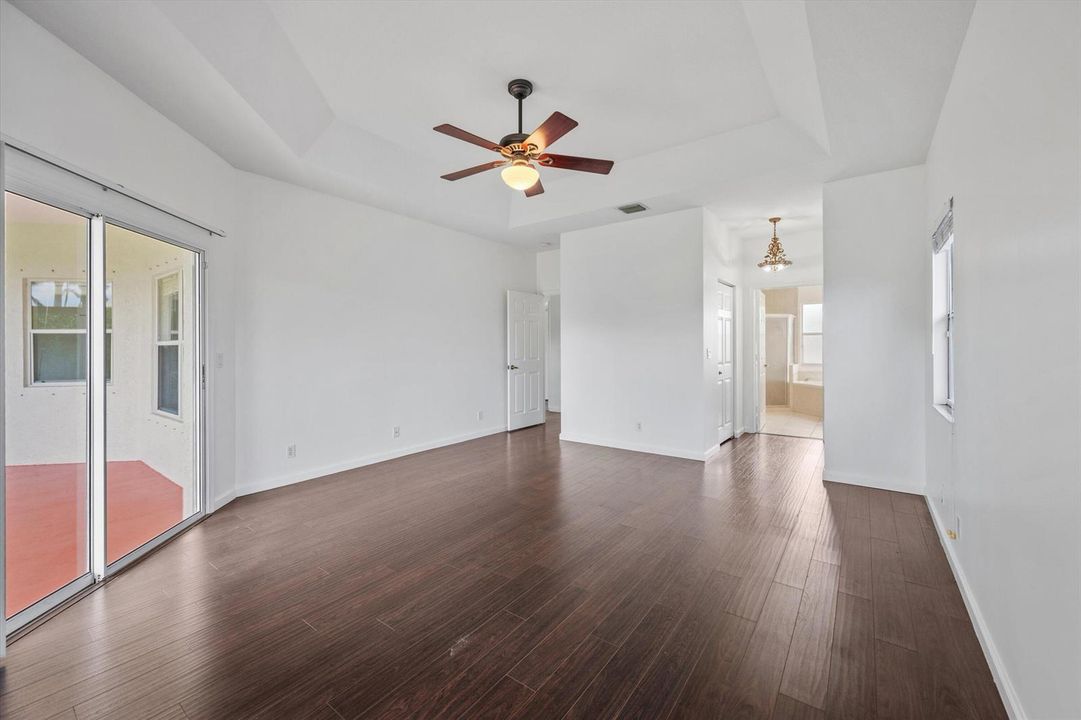 MAIN BEDROOM