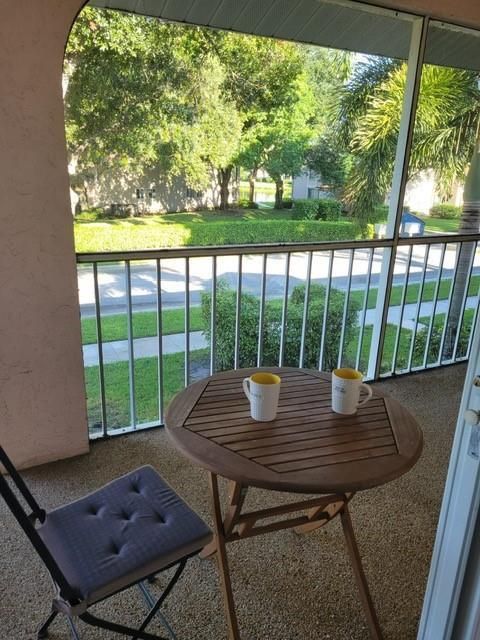 balcony