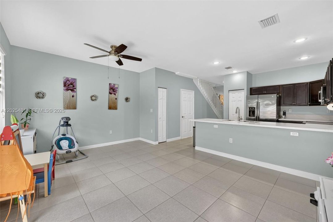 На продажу: $389,900 (3 спален, 2 ванн, 1524 Квадратных фут)