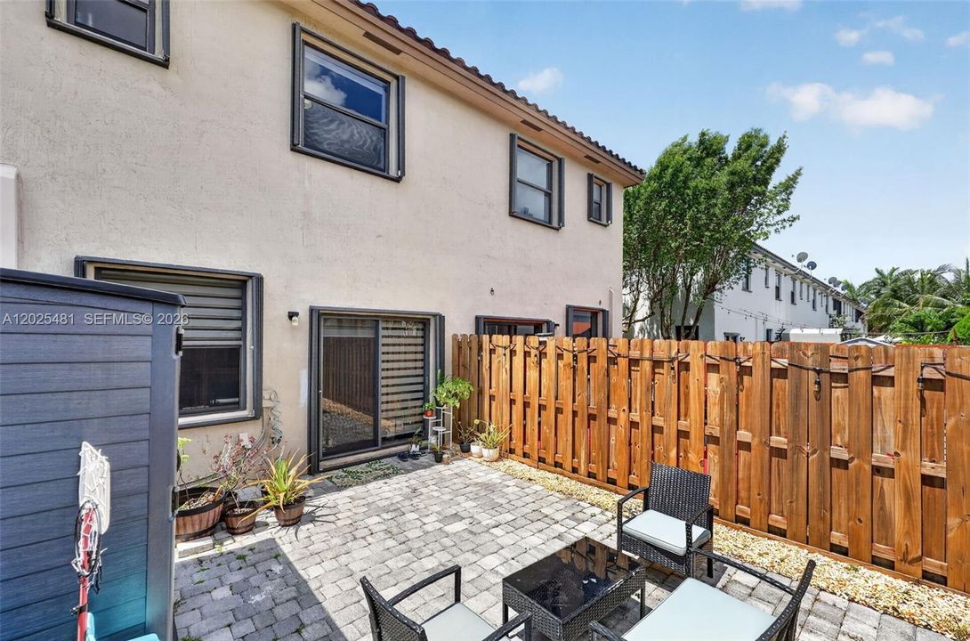 На продажу: $389,900 (3 спален, 2 ванн, 1524 Квадратных фут)