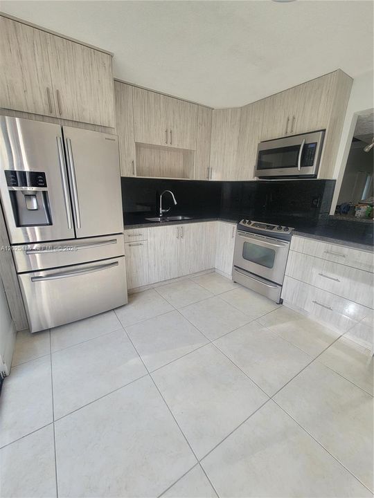 En Renta: $2,950 (3 camas, 2 baños, 1508 Pies cuadrados)