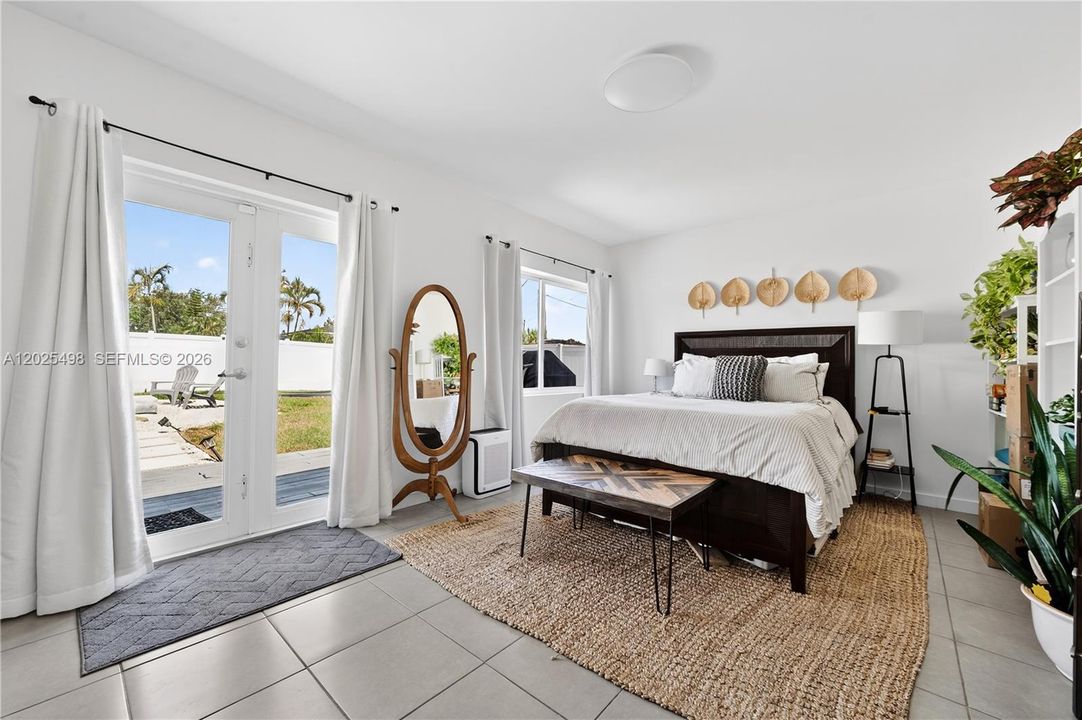 : $550,000 (2 beds, 2 baths, 1080 Square Feet)