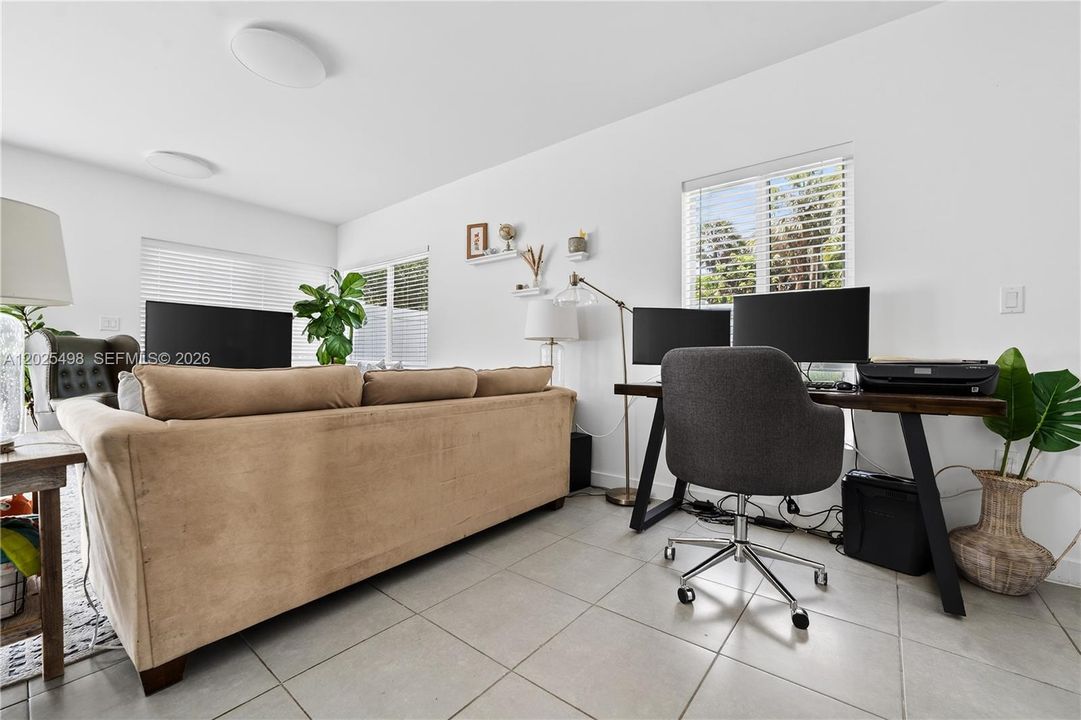 : $550,000 (2 beds, 2 baths, 1080 Square Feet)